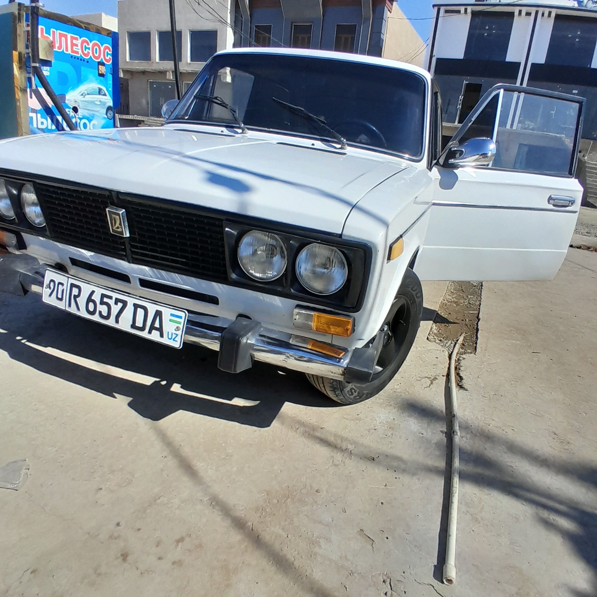 Lada jiguli 06 sotiladi