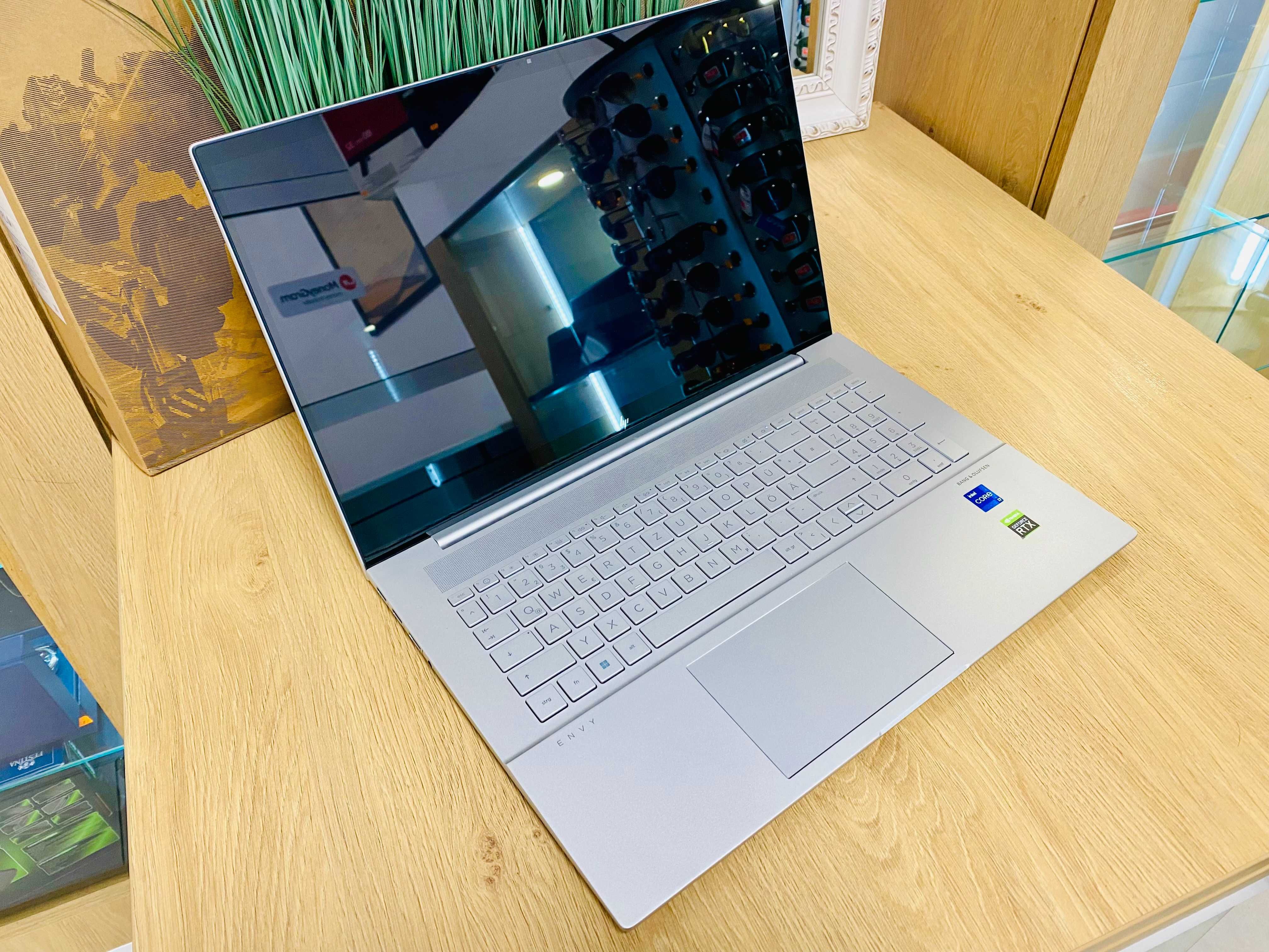 HP Envy 17, 17.3" 12th Gen Intel® Core™ i7-1255U, 32GB RAM, 1TB SSD