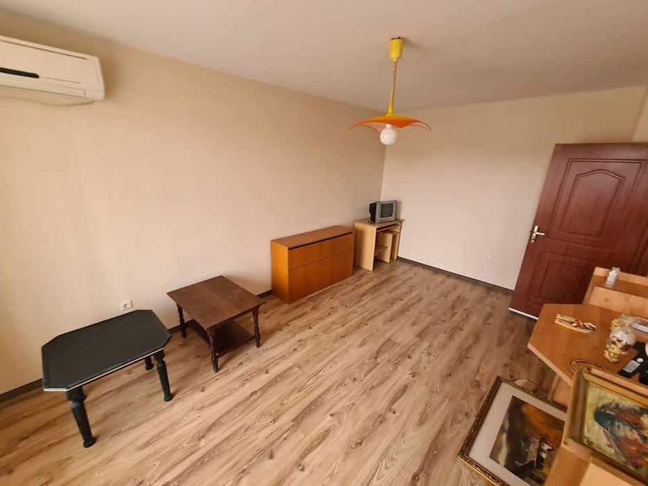 Дава се под наем Двустаен апартамент в Бургас, Възраждане - 45 кв.м за 127.5 € - Снимка #2