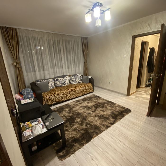 Vând apartament 2 camere proaspat renovat , parter , tiglina 1