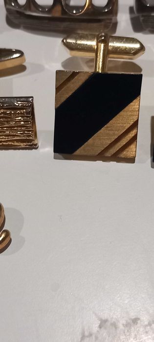 Butoniere ca noi diferite modele