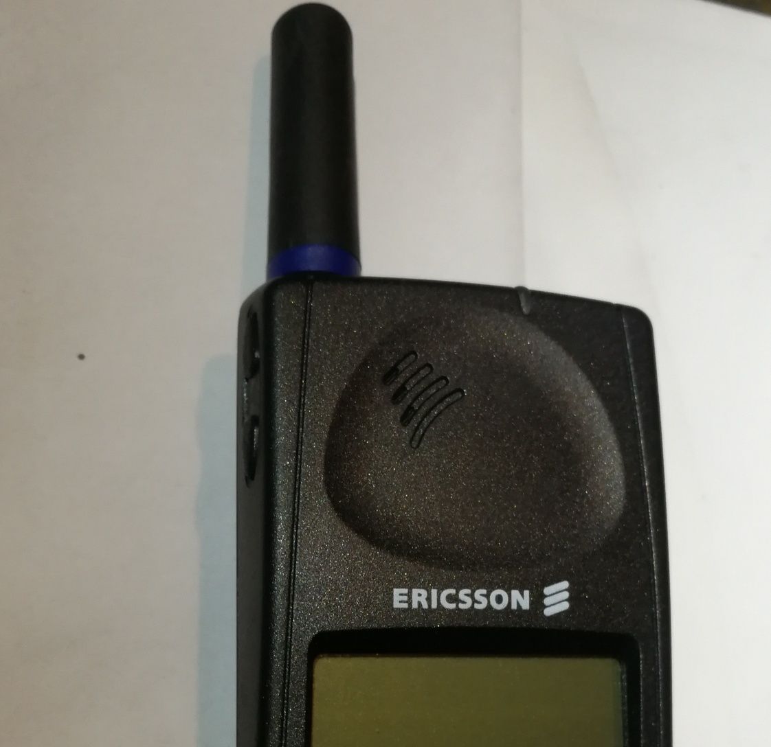 Ericsson 688 ca nou, impecabil cu incarcator