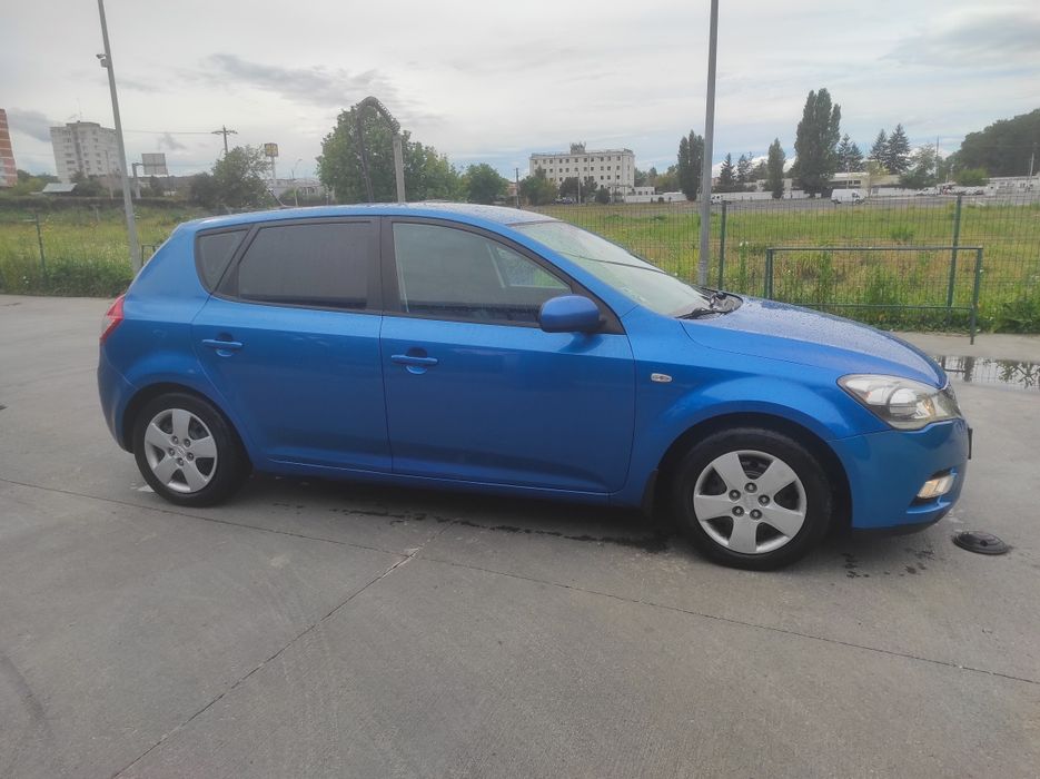 Vând/schimb KIA ceed facelift 2010 1.4 benzina