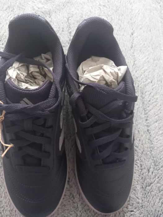 Нови оригинални маратонки