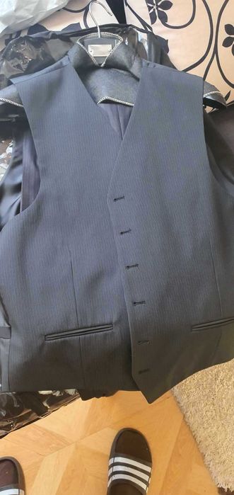 costum barbatesc nou