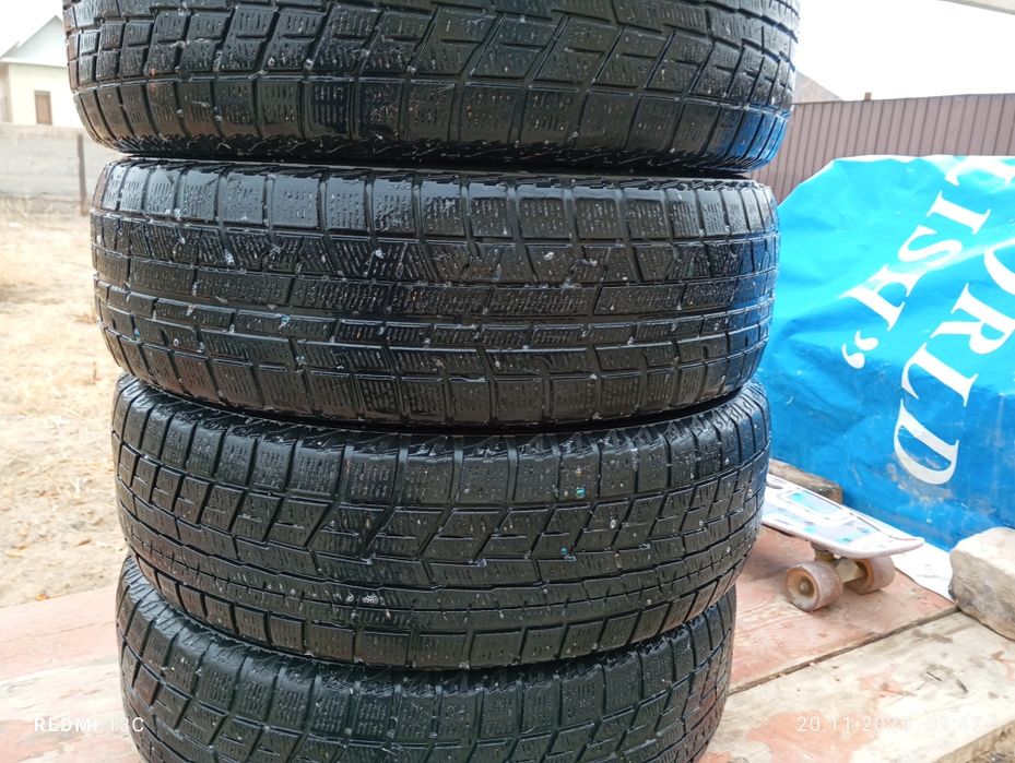 Продам зимние шины бу размері 195/65R15 Екохама