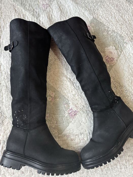 Cizme negre, talpa antiaderenta, marimea 38
