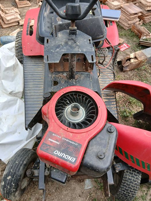 Vand doua tracotoras gavon