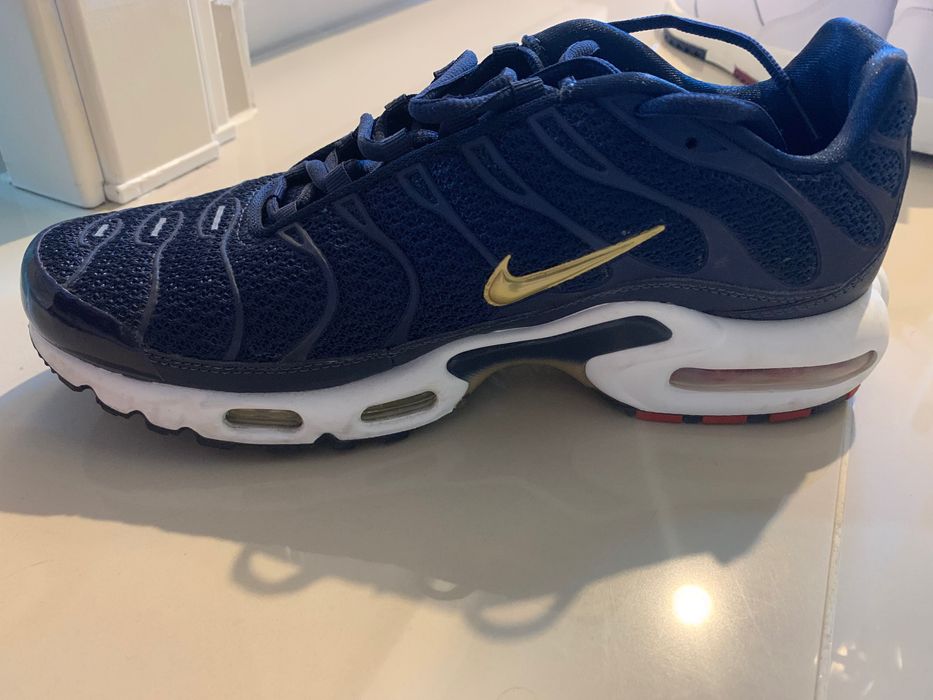 Adidași noi de vânzare!