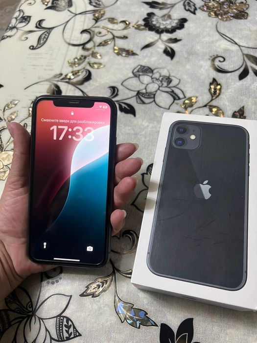 Продам телефон Айфон 11