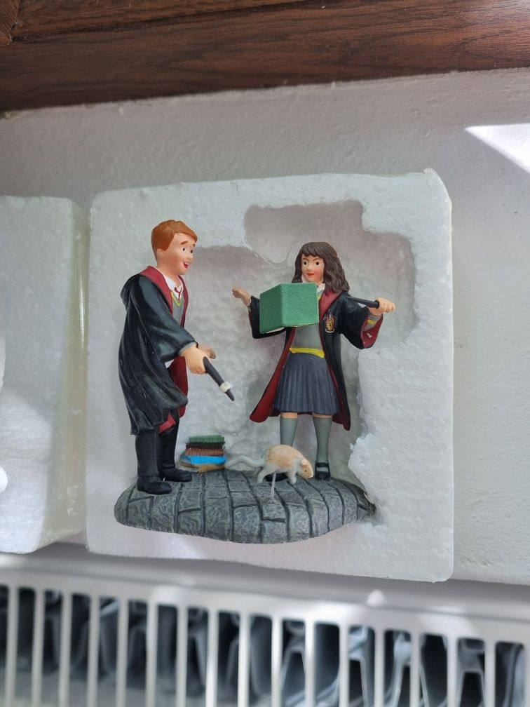 Figurina -Wingardium Leviosa- Ron si Hermione, Harry Potter Originala