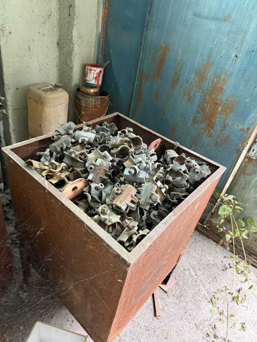 Morsete / bride / cuple rotative pentru teava de schela second hand