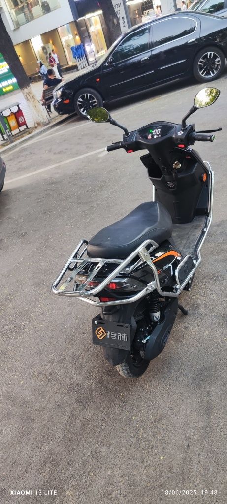 Skutr sport sotiladi