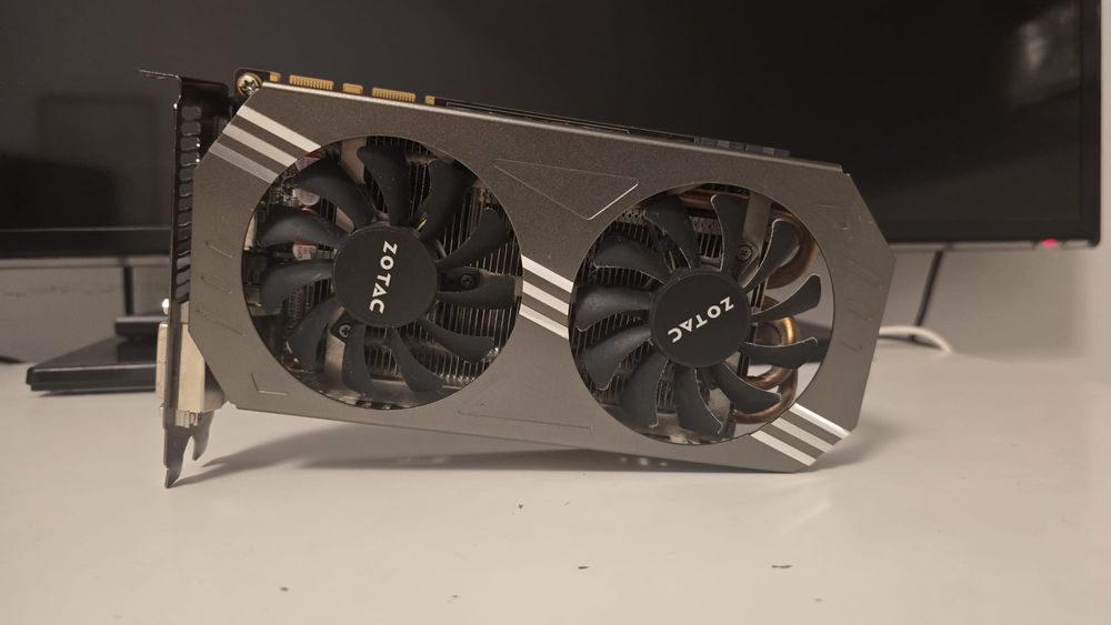 GTX 970 (funcțională dar cu defecte)