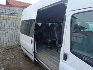 FORD  persoane 8+1