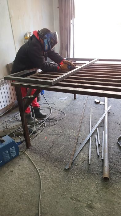 Металлоконструкции, сварка , Ворота, заборы, решетки на окна, лестницы