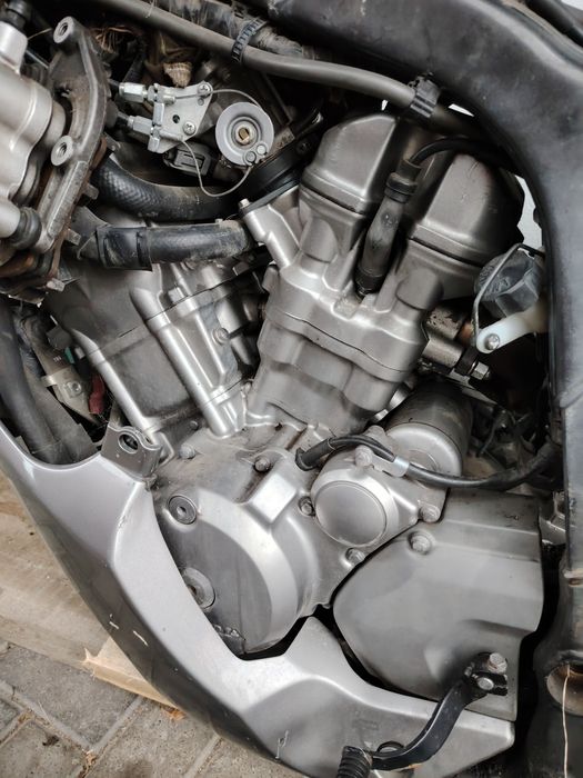 Dezmembrez Honda Transalp 700