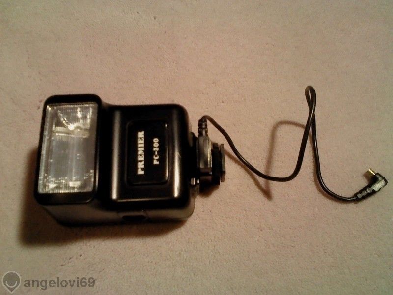 Светкавица / electronic flash Premier Pc-300 за механичен фотоапарат