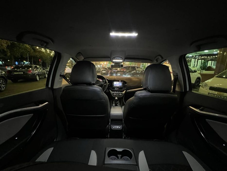 Продам машину лада кросс веста