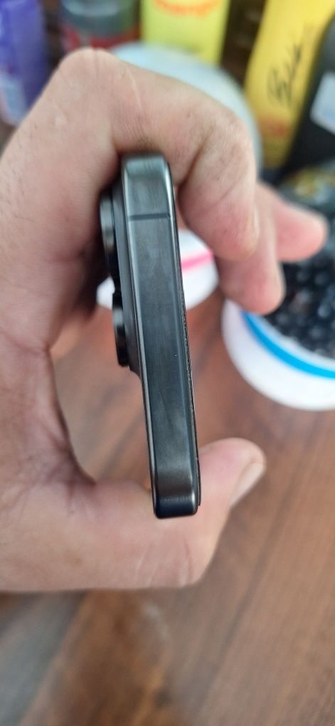 Iphone 15 pro sjsjj