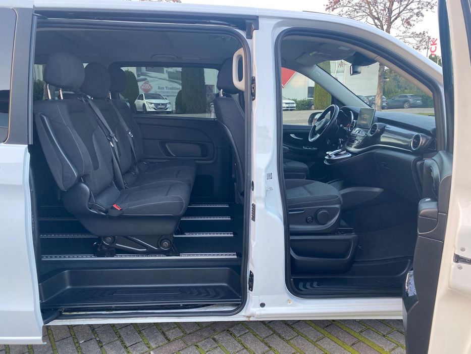 Inchiriez microbuz 8 locuri individuale, Mercedes V-Class/4matic