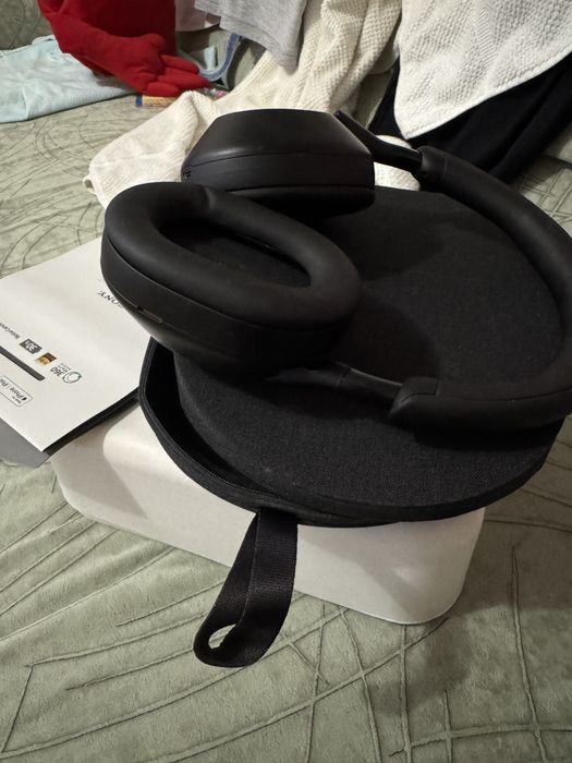 Продам наушники Sony wh-1000MX5