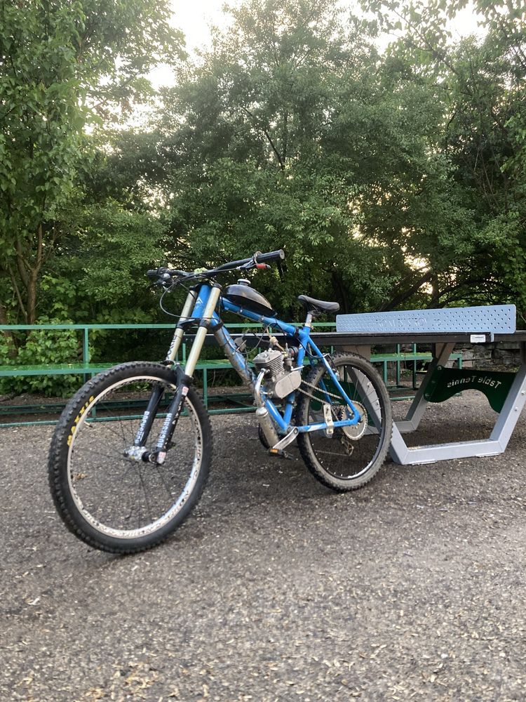 продавам веломотор 100cc