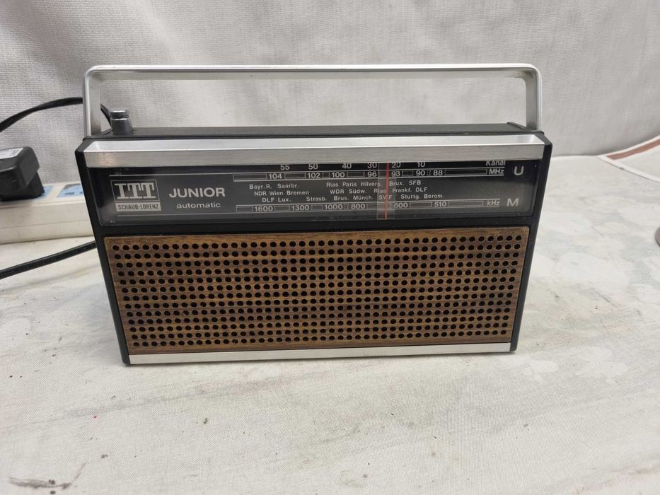 Vintage Tuner Portabil ITT Schaub Lorenz Junior Automatic