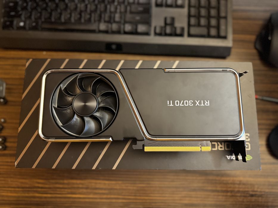 VAND placa video nVidia RTX 3070 TI Founder’s Edition IMPECABIL
