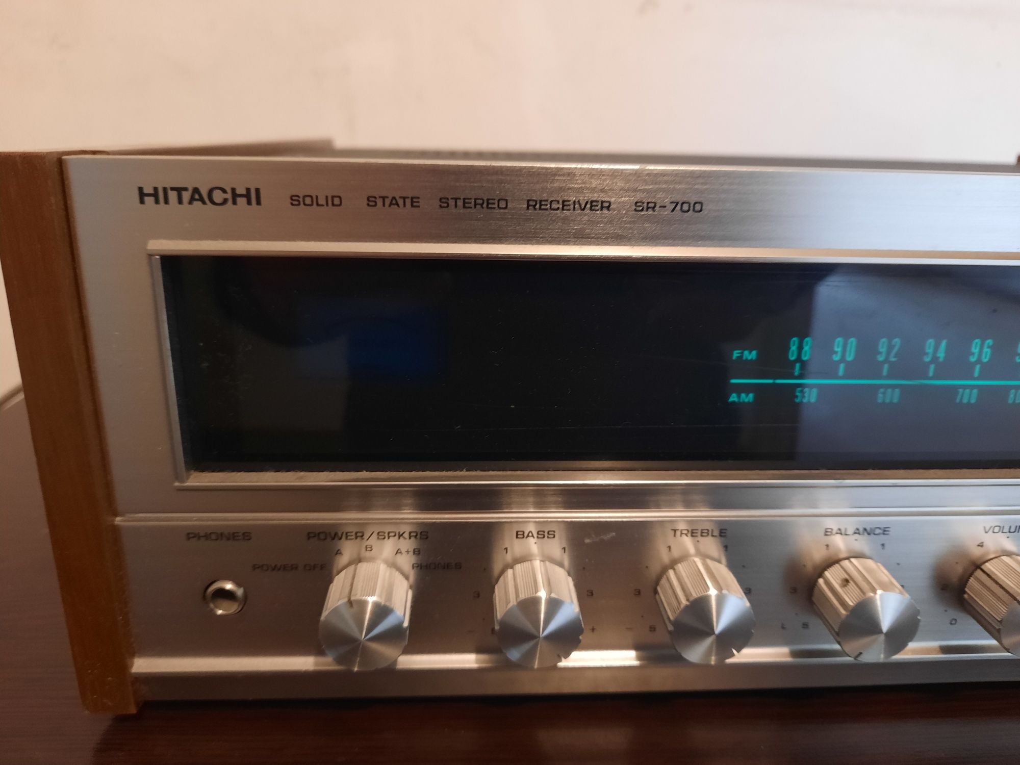 Amplituner Hitachi SR 700
