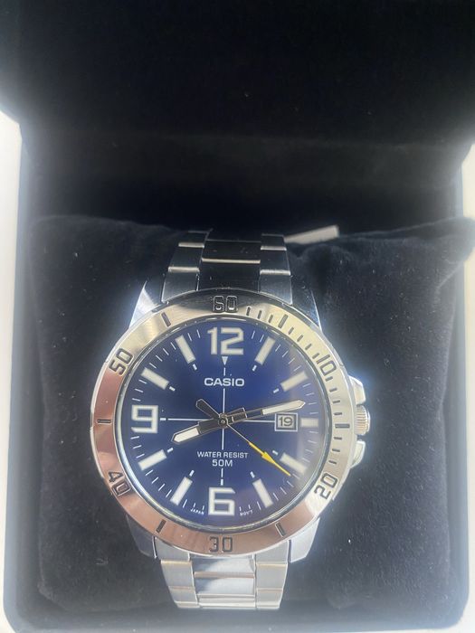 Часы Casio новые часы влагозащита очень брутальные