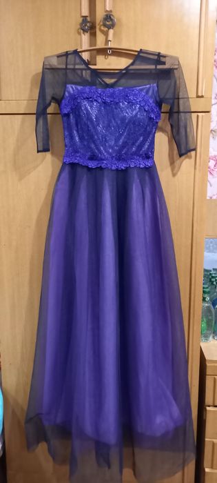 Продам платья,  кардиган