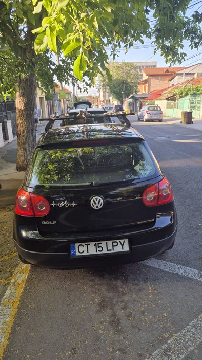 Vând golf 5 coupe