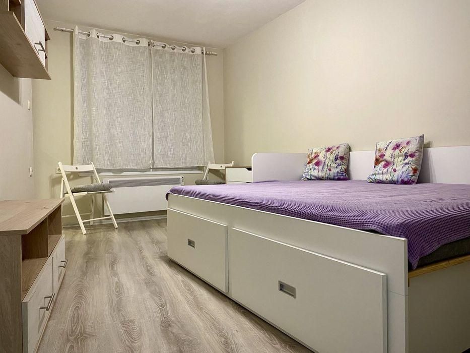 Дава се под наем Двустаен апартамент в Варна, Център - 55 кв.м за 425 € - Снимка #2