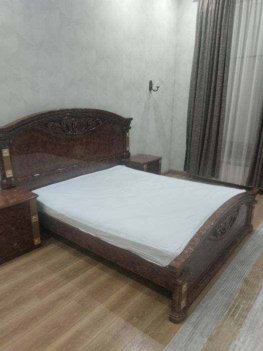Двухспальная кровать