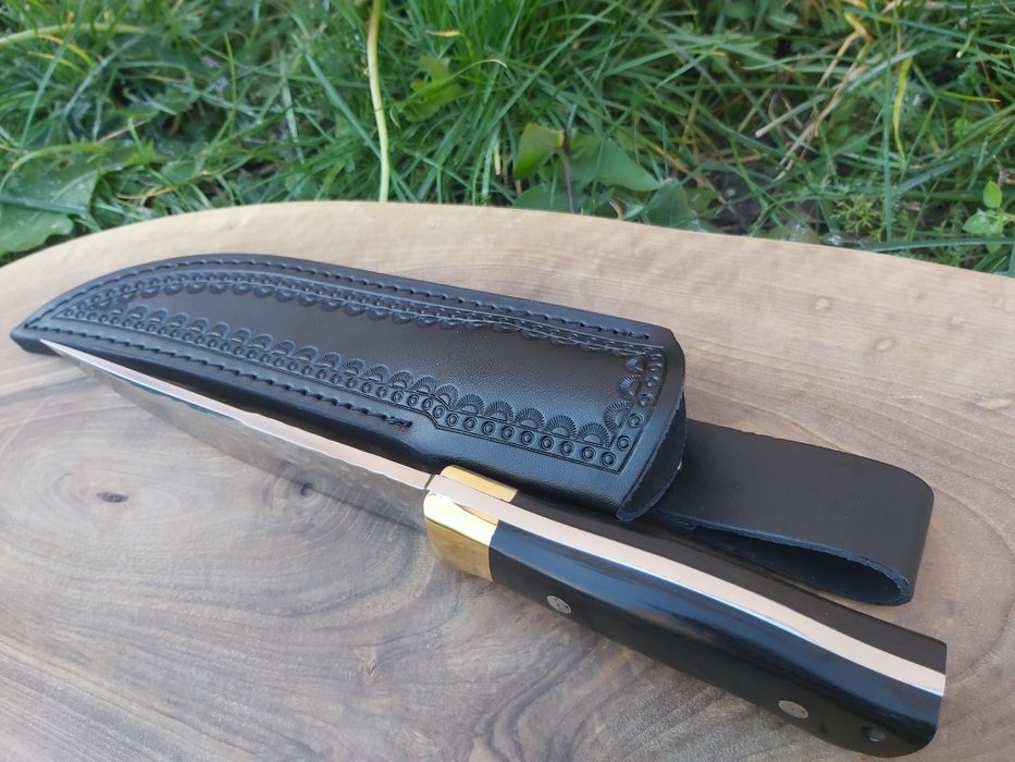 Ловен нож фултанг с кожена кания LN410