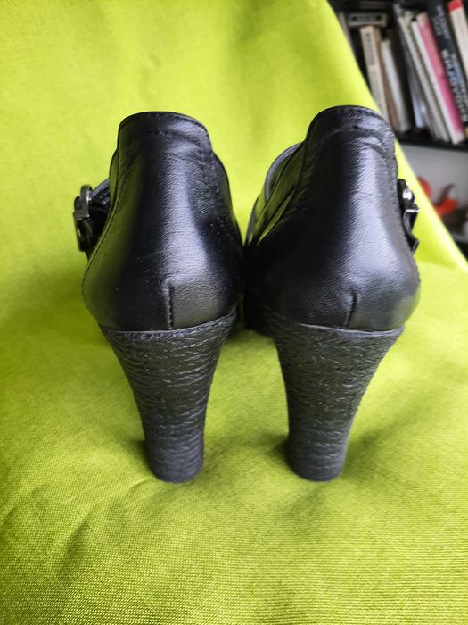 Обувки от естествена кожа