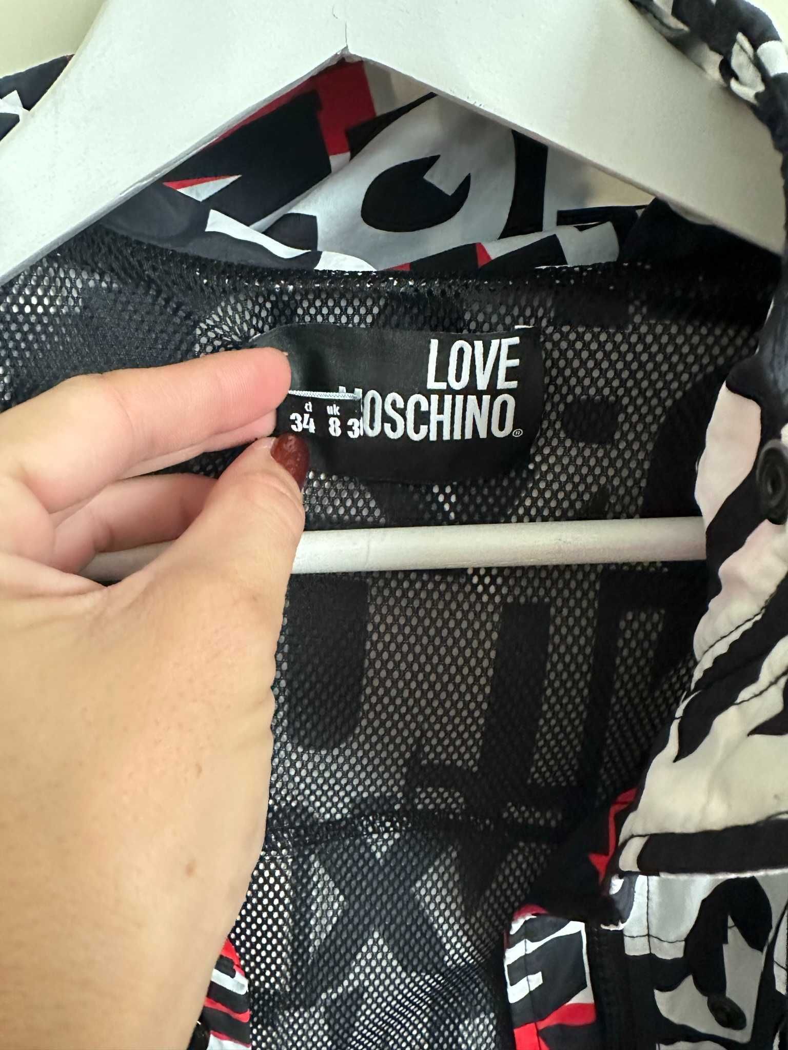 Яке Москино/  Moschino