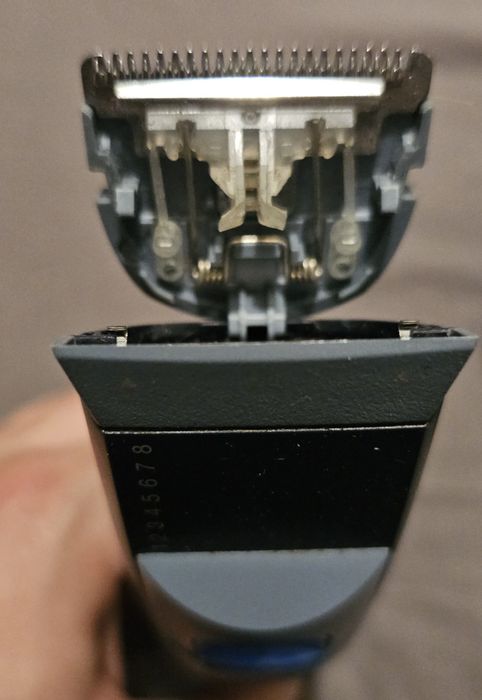 Aparat de tuns Braun cu acumulator