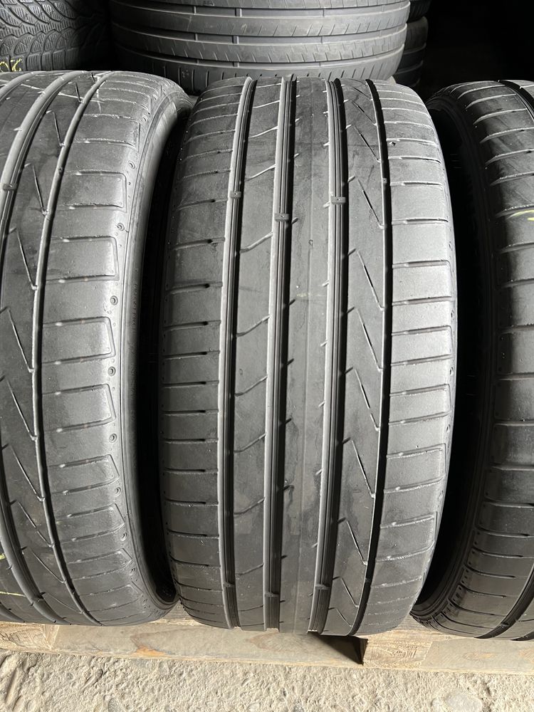 4 anvelope de vara 235/40/19 Hankook!