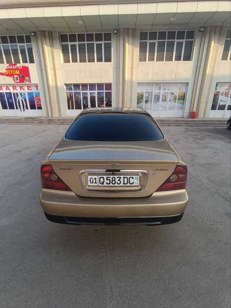 Daewoo Magnus 2000 yil