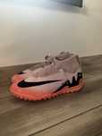 Adidasi fotbal nike