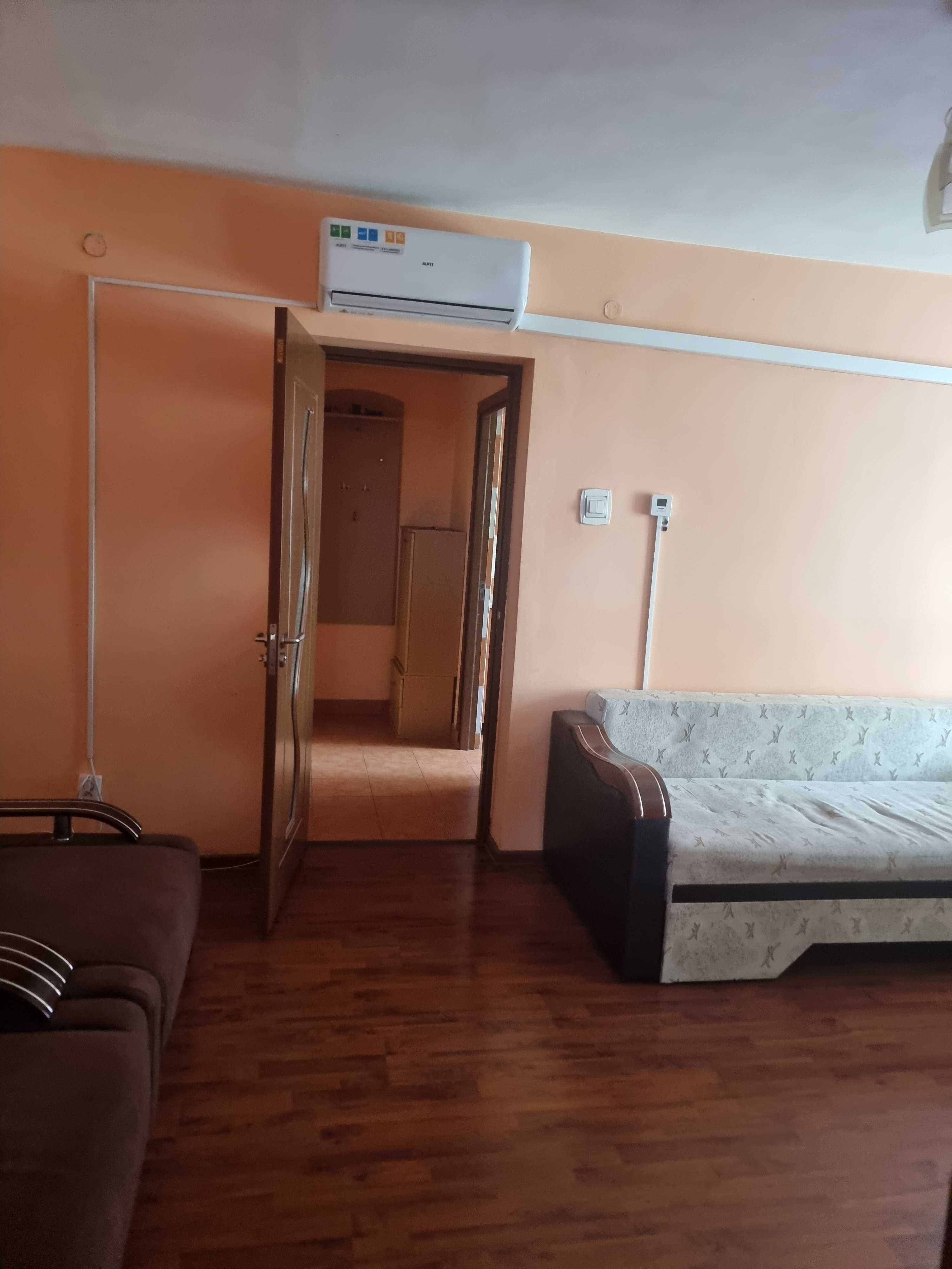 Inchiriez apartement zona centrala