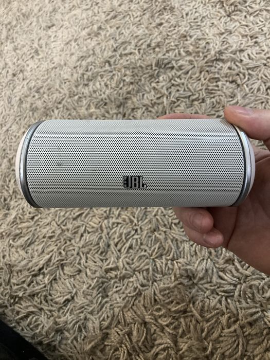 boxa bluetooth UE Wonderboom & JBL Flip