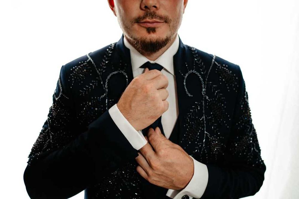 Rochie de mireasa +costum de mire in acelasi pret