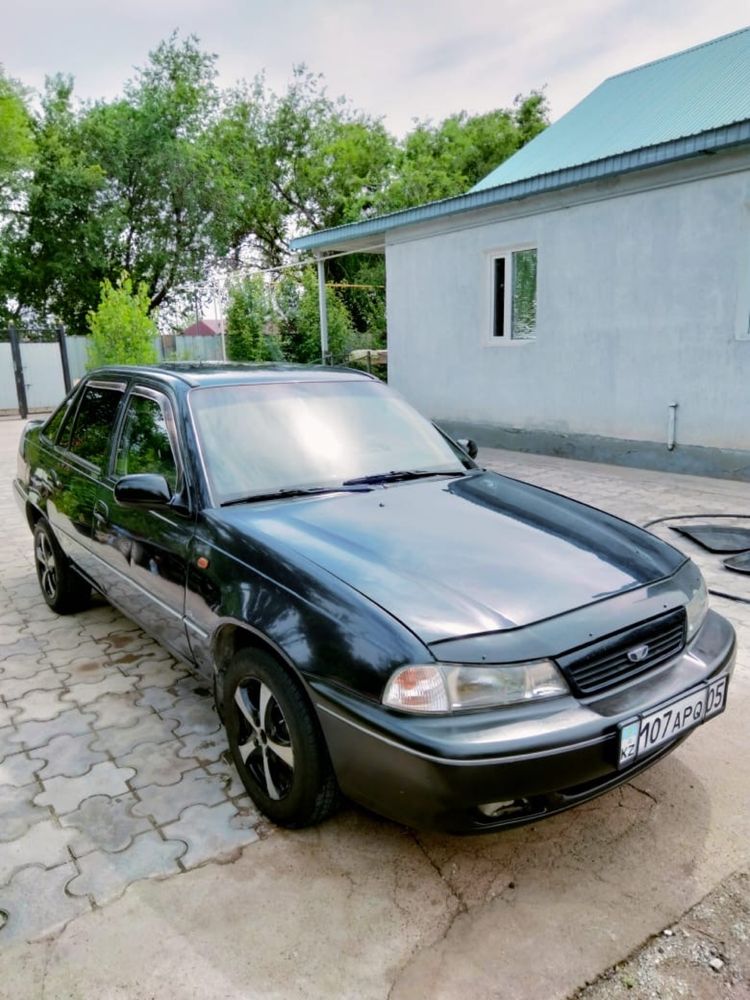 Нексия 1.5 на ходу