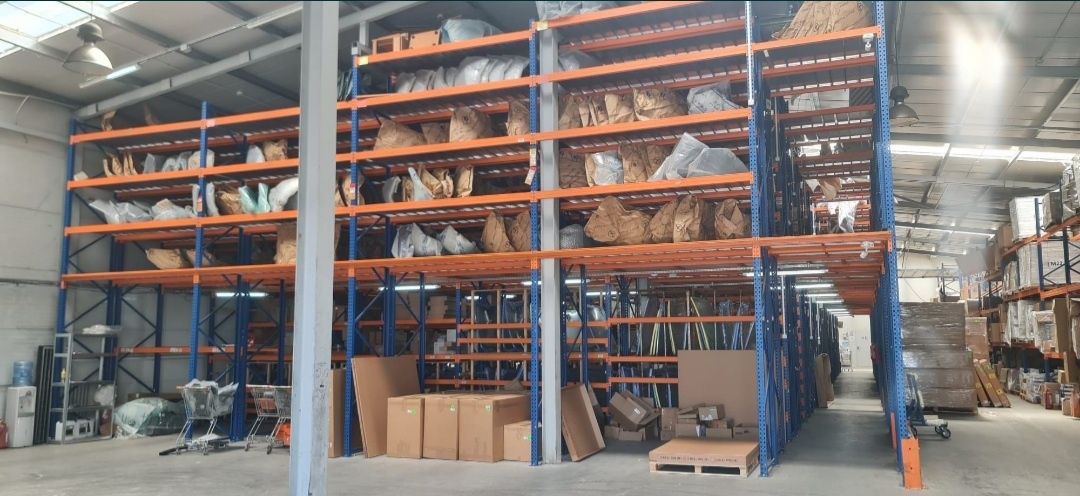 Rafturi metalice profesionale