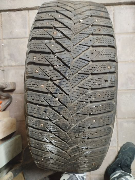 Продам зимние шины