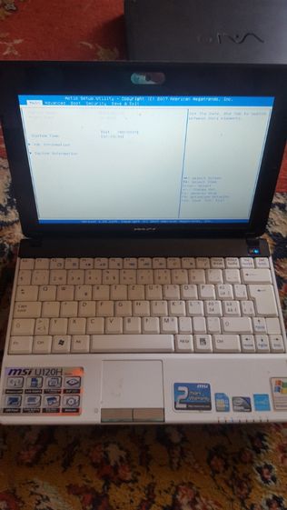 Laptop MSI U120H