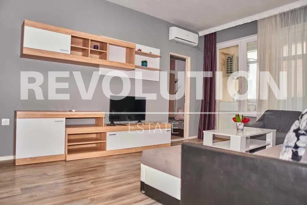 Дава се под наем Тристаен апартамент в Варна, Левски - 60 кв.м за 600 € - Снимка #2